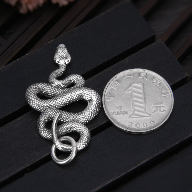 Feng Shui Necklace Ornament Hip Hop Men's and Women's Zodiac Snake Year Snake Pendant Lucky Fierce Glasses Snake King Necklace Ornament